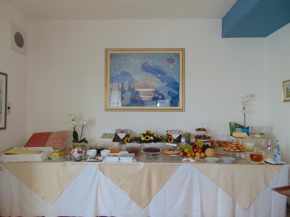 Hotel Stella Maris Градо Екстер'єр фото