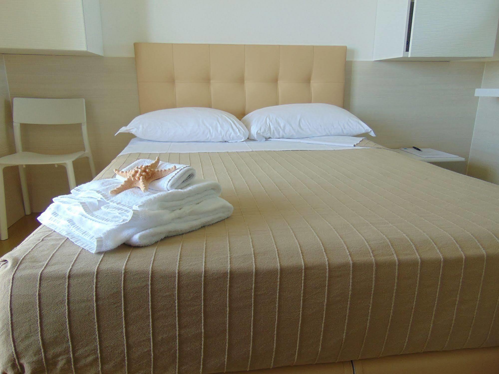 Hotel Stella Maris Градо Екстер'єр фото