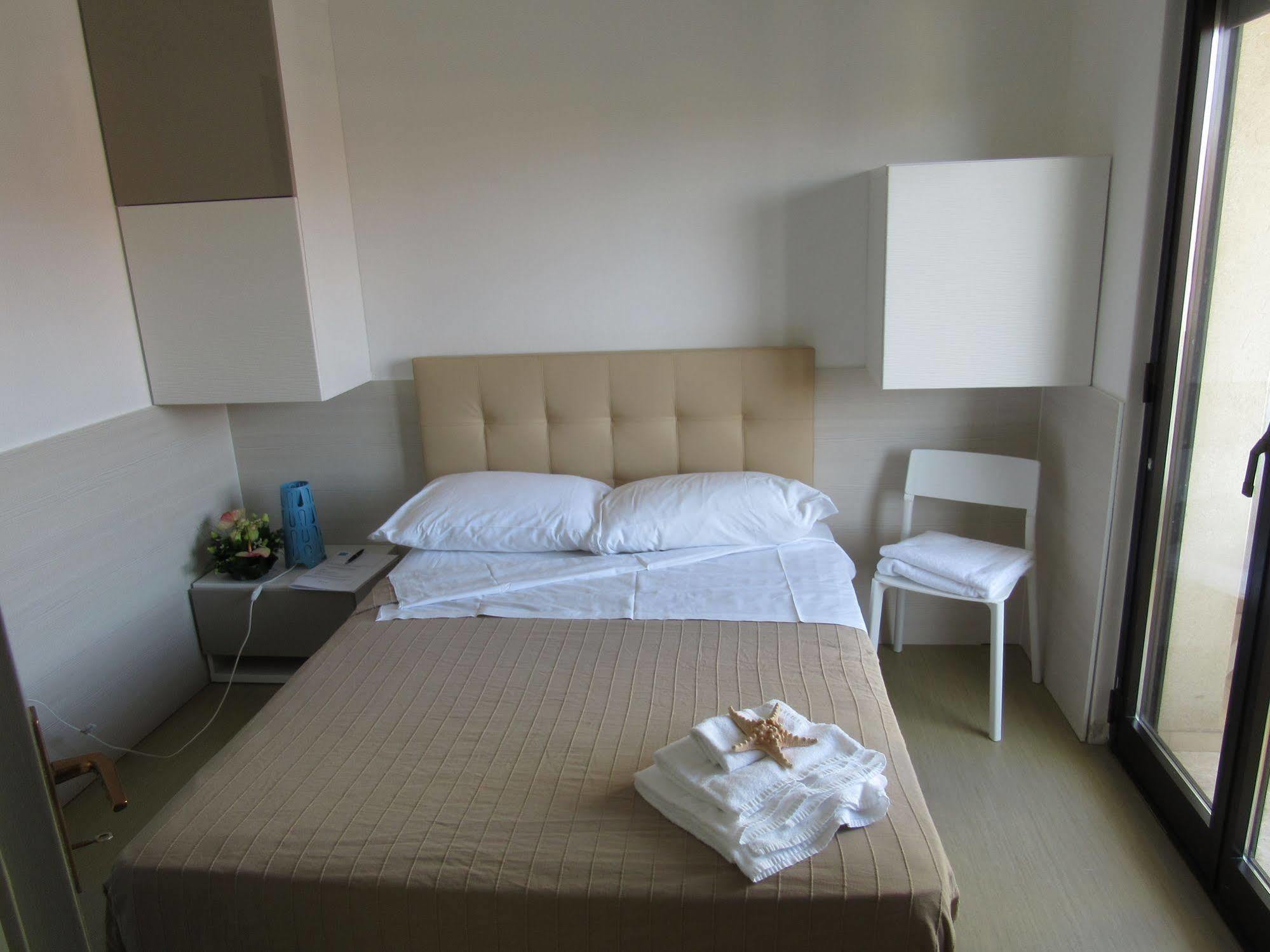 Hotel Stella Maris Градо Екстер'єр фото