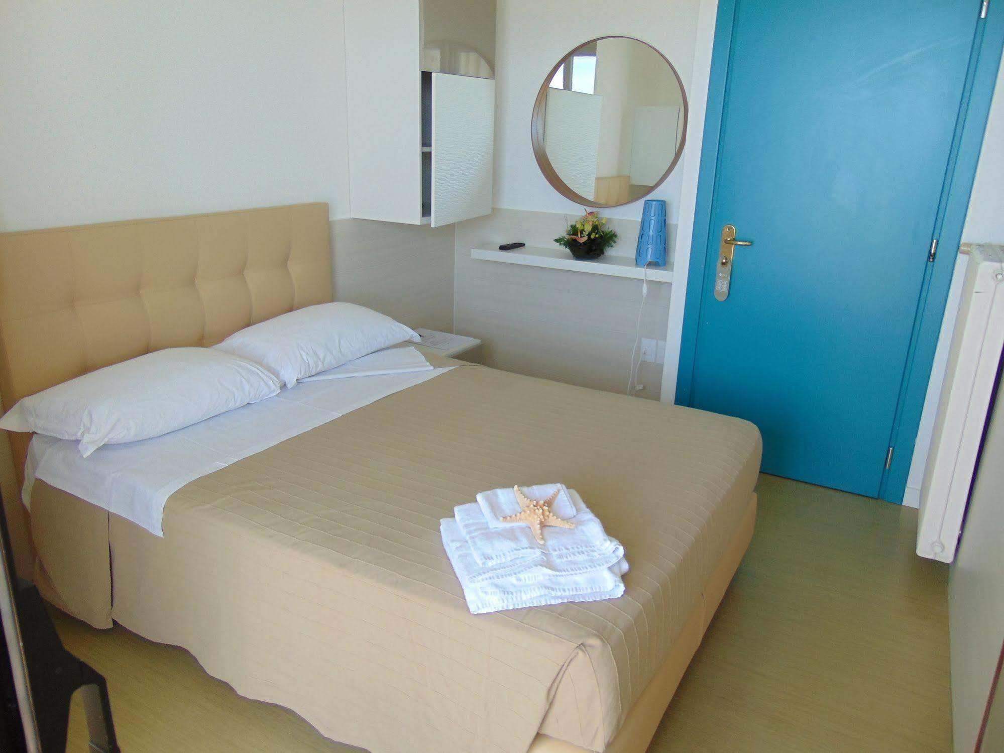 Hotel Stella Maris Градо Екстер'єр фото